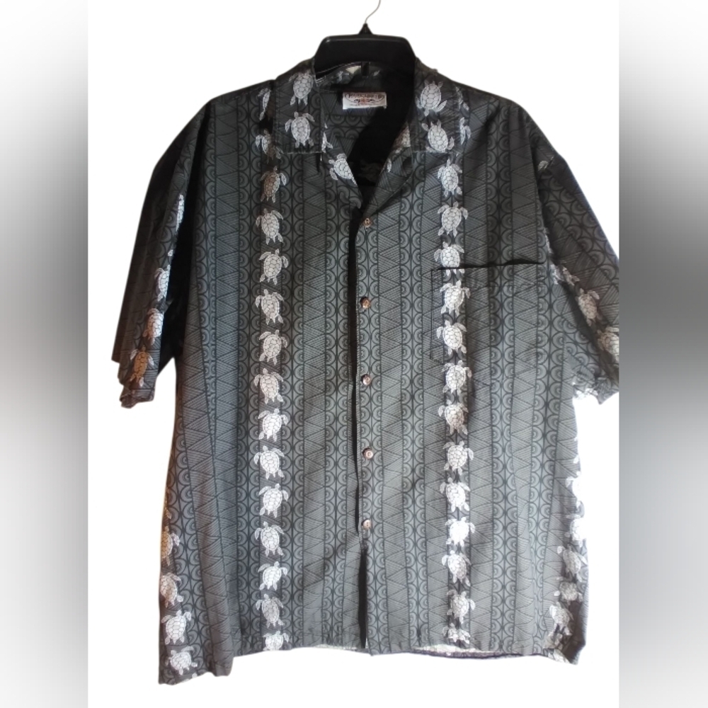Made In Hawaii Mens Tropical Button Up Shirt Size XL Turtle Design Vacation Trip